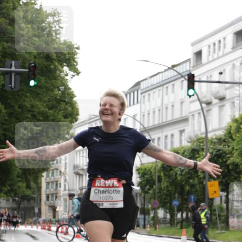 14.06.2026 - REWE Women's Run Jannik Wohlers http://msf.ph/oto/9790267 14.06.2026 09:44:30 Laufen 10573, 1 meine-sportfotos.de