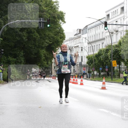 14.06.2026 - REWE Women's Run Jannik Wohlers http://msf.ph/oto/9790302 14.06.2026 09:44:35 Laufen 10827, 1 meine-sportfotos.de