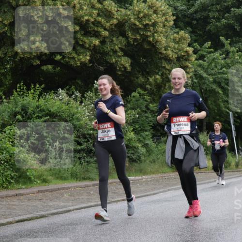 14.06.2026 - REWE Women's Run Jannik Wohlers http://msf.ph/oto/9790318 14.06.2026 10:03:52 Laufen 77, 10259, 11197 meine-sportfotos.de