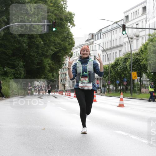 14.06.2026 - REWE Women's Run Jannik Wohlers http://msf.ph/oto/9790319 14.06.2026 09:44:35 Laufen 10827, 1 meine-sportfotos.de