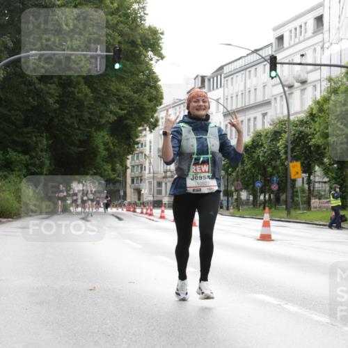 14.06.2026 - REWE Women's Run Jannik Wohlers http://msf.ph/oto/9790325 14.06.2026 09:44:35 Laufen 10827, 1 meine-sportfotos.de