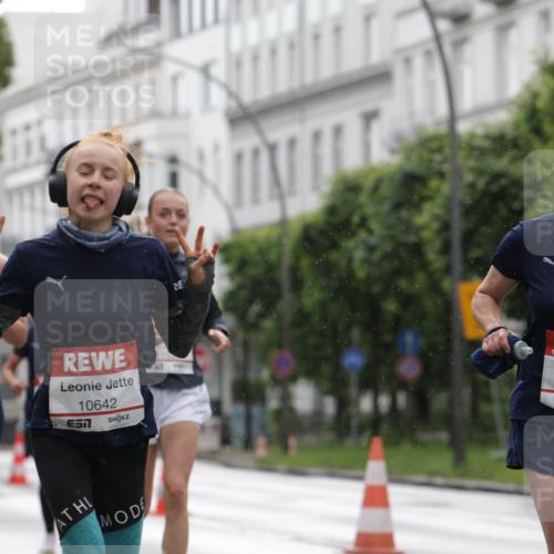 14.06.2026 - REWE Women's Run Jannik Wohlers http://msf.ph/oto/9790405 14.06.2026 09:45:19 Laufen 11529, 10642, 7, 10407, 257 meine-sportfotos.de
