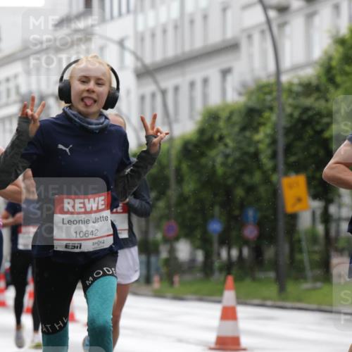 14.06.2026 - REWE Women's Run Jannik Wohlers http://msf.ph/oto/9790410 14.06.2026 09:45:19 Laufen 11529, 10642, 10407, 12 meine-sportfotos.de