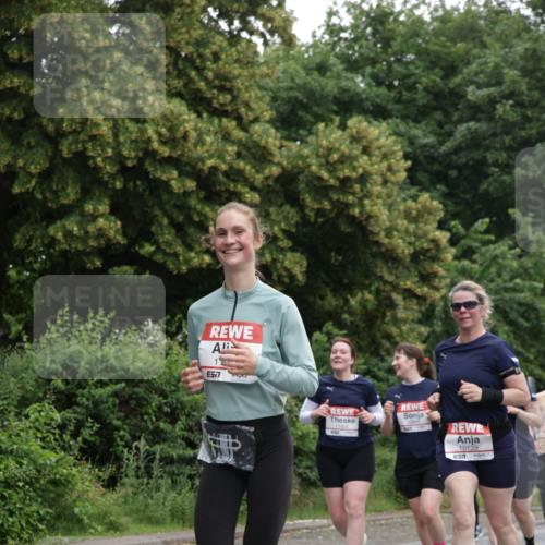 14.06.2026 - REWE Women's Run Jannik Wohlers http://msf.ph/oto/9790460 14.06.2026 10:04:11 Laufen 7, 10139, 657 meine-sportfotos.de
