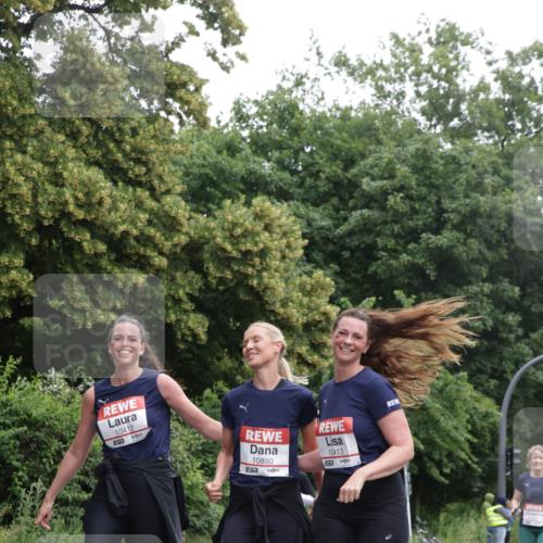 14.06.2026 - REWE Women's Run Jannik Wohlers http://msf.ph/oto/9790661 14.06.2026 10:04:30 Laufen 10412, 7, 10890, 57, 10413 meine-sportfotos.de