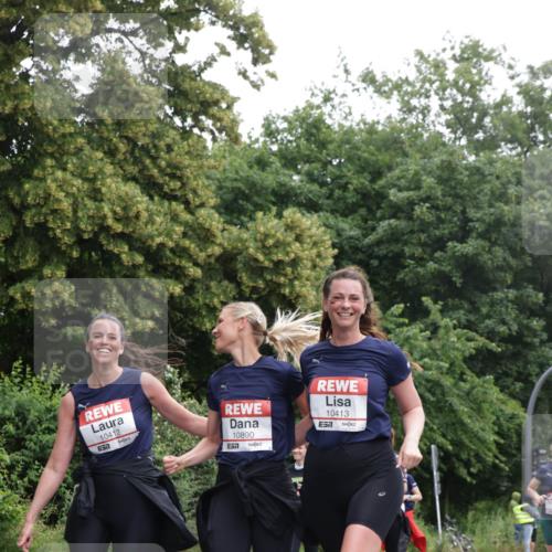 14.06.2026 - REWE Women's Run Jannik Wohlers http://msf.ph/oto/9790669 14.06.2026 10:04:30 Laufen 10412, 7, 10890, 57, 10413 meine-sportfotos.de