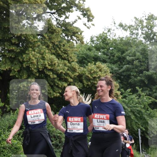 14.06.2026 - REWE Women's Run Jannik Wohlers http://msf.ph/oto/9790676 14.06.2026 10:04:30 Laufen 10412, 10890, 57, 10413, 7 meine-sportfotos.de