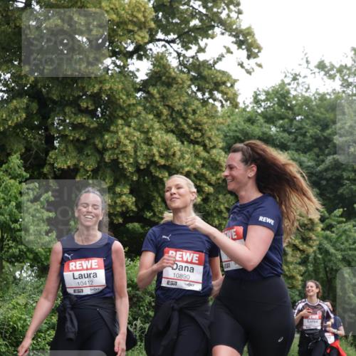 14.06.2026 - REWE Women's Run Jannik Wohlers http://msf.ph/oto/9790686 14.06.2026 10:04:30 Laufen 10412, 10890, 657 meine-sportfotos.de