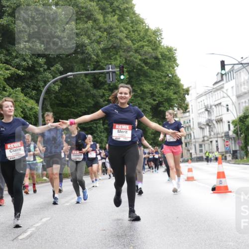 14.06.2026 - REWE Women's Run Jannik Wohlers http://msf.ph/oto/9790822 14.06.2026 10:04:44 Laufen 11486, 57, 10425, 10903 meine-sportfotos.de