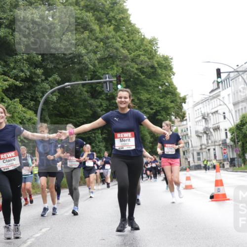 14.06.2026 - REWE Women's Run Jannik Wohlers http://msf.ph/oto/9790829 14.06.2026 10:04:45 Laufen 11486, 51, 10425, 10903 meine-sportfotos.de