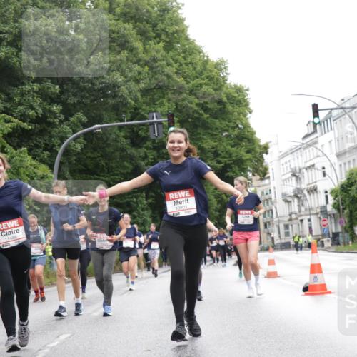 14.06.2026 - REWE Women's Run Jannik Wohlers http://msf.ph/oto/9790832 14.06.2026 10:04:45 Laufen 11486, 10903, 7, 01 meine-sportfotos.de