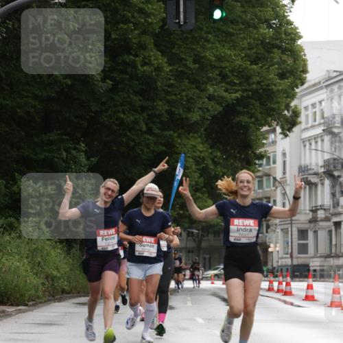 14.06.2026 - REWE Women's Run Jannik Wohlers http://msf.ph/oto/9790885 14.06.2026 09:46:32 Laufen 10214, 10021 meine-sportfotos.de