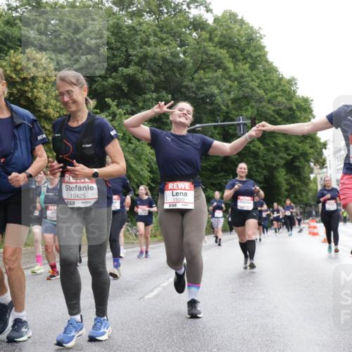 14.06.2026 - REWE Women's Run Jannik Wohlers http://msf.ph/oto/9790886 14.06.2026 10:04:48 Laufen 10425, 7, 11022, 10878 meine-sportfotos.de
