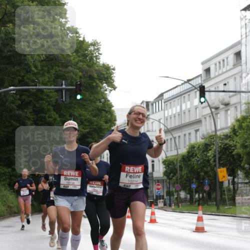 14.06.2026 - REWE Women's Run Jannik Wohlers http://msf.ph/oto/9790911 14.06.2026 09:46:35 Laufen 10738, 57, 10958, 10214, 01 meine-sportfotos.de