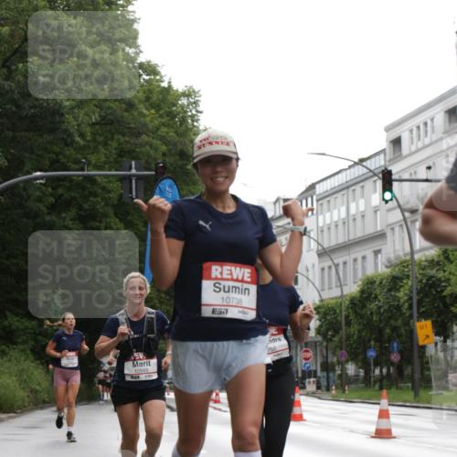 14.06.2026 - REWE Women's Run Jannik Wohlers http://msf.ph/oto/9790954 14.06.2026 09:46:36 Laufen 10869, 10738, 57, 958, 01, 7 meine-sportfotos.de