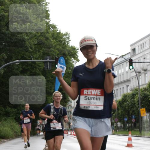 14.06.2026 - REWE Women's Run Jannik Wohlers http://msf.ph/oto/9790965 14.06.2026 09:46:37 Laufen 10869, 10738, 01 meine-sportfotos.de