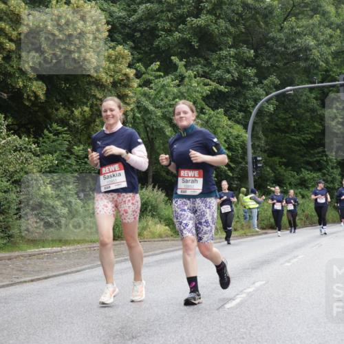 14.06.2026 - REWE Women's Run Jannik Wohlers http://msf.ph/oto/9790975 14.06.2026 10:04:54 Laufen 10951, 10950, 517 meine-sportfotos.de