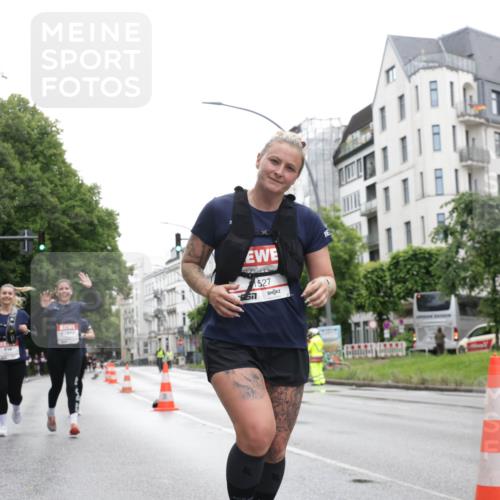 14.06.2026 - REWE Women's Run Jannik Wohlers http://msf.ph/oto/9791072 14.06.2026 10:05:02 Laufen 10238, 1527 meine-sportfotos.de