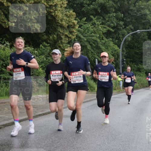 14.06.2026 - REWE Women's Run Jannik Wohlers http://msf.ph/oto/9791516 14.06.2026 09:49:30 Laufen 11051, 11272, 10424, 5, 7, 7, 10984 meine-sportfotos.de
