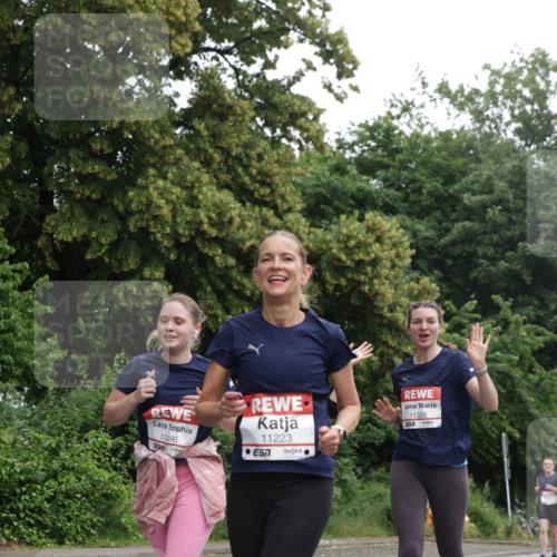 14.06.2026 - REWE Women's Run Jannik Wohlers http://msf.ph/oto/9791623 14.06.2026 10:06:01 Laufen 11495, 11223, 57, 11328 meine-sportfotos.de
