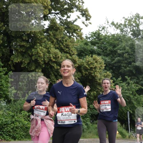 14.06.2026 - REWE Women's Run Jannik Wohlers http://msf.ph/oto/9791625 14.06.2026 10:06:01 Laufen 11495, 11223, 7, 11328 meine-sportfotos.de