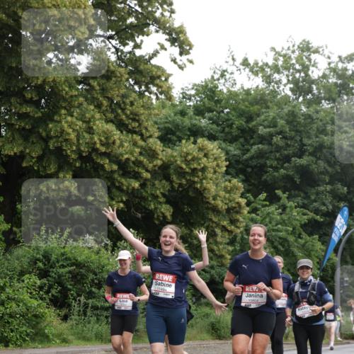 14.06.2026 - REWE Women's Run Jannik Wohlers http://msf.ph/oto/9791751 14.06.2026 10:06:16 Laufen 11494, 57, 10804, 11349 meine-sportfotos.de