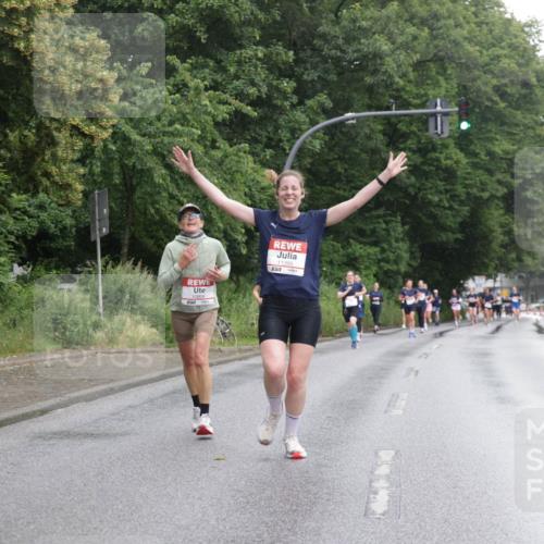 14.06.2026 - REWE Women's Run Jannik Wohlers http://msf.ph/oto/9791816 14.06.2026 09:50:02 Laufen 10806, 11395 meine-sportfotos.de