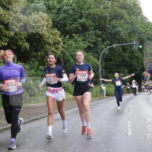 14.06.2026 - REWE Women's Run Jannik Wohlers http://msf.ph/oto/9791997 14.06.2026 09:50:19 Laufen 10299, 57, 11502, 10434, 10899 meine-sportfotos.de