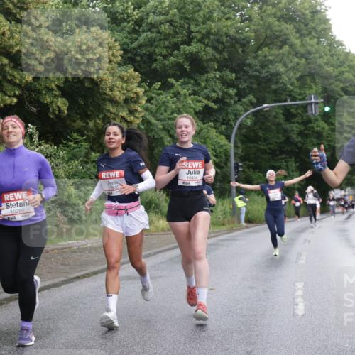 14.06.2026 - REWE Women's Run Jannik Wohlers http://msf.ph/oto/9791998 14.06.2026 09:50:20 Laufen 10299, 57, 11502, 57, 10434, 10899, 57 meine-sportfotos.de