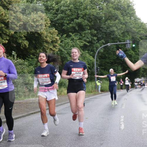 14.06.2026 - REWE Women's Run Jannik Wohlers http://msf.ph/oto/9792003 14.06.2026 09:50:20 Laufen 10299, 11502, 10434, 57, 10899, 7 meine-sportfotos.de