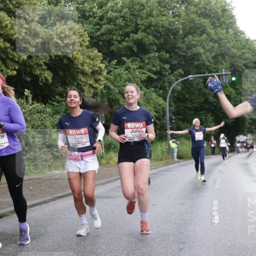 14.06.2026 - REWE Women's Run Jannik Wohlers http://msf.ph/oto/9792005 14.06.2026 09:50:20 Laufen 10299, 517, 11502, 10434, 10899, 7, 57 meine-sportfotos.de
