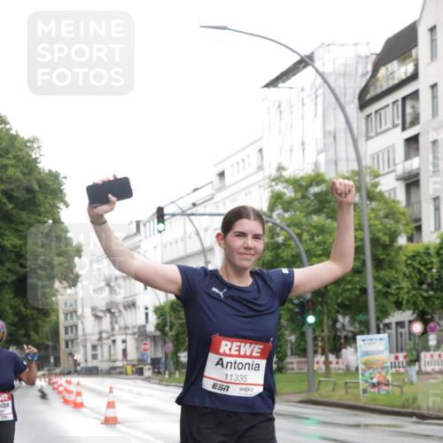 14.06.2026 - REWE Women's Run Jannik Wohlers http://msf.ph/oto/9792194 14.06.2026 09:50:44 Laufen 986, 11335, 7 meine-sportfotos.de