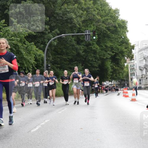 14.06.2026 - REWE Women's Run Jannik Wohlers http://msf.ph/oto/9792250 14.06.2026 10:06:58 Laufen 10408, 1 meine-sportfotos.de