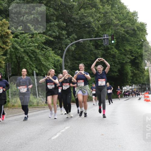 14.06.2026 - REWE Women's Run Jannik Wohlers http://msf.ph/oto/9792270 14.06.2026 10:07:01 Laufen 10384 meine-sportfotos.de