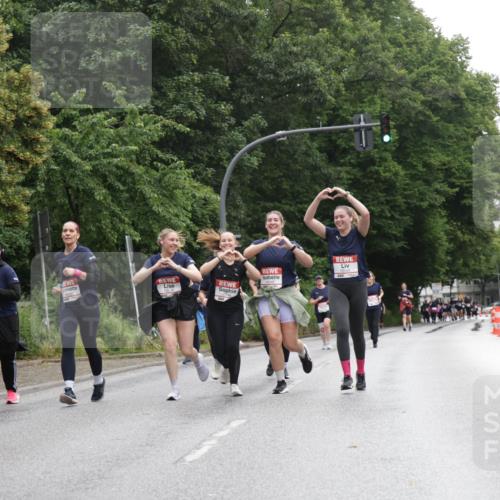 14.06.2026 - REWE Women's Run Jannik Wohlers http://msf.ph/oto/9792282 14.06.2026 10:07:01 Laufen 10384, 517, 10297, 10147 meine-sportfotos.de