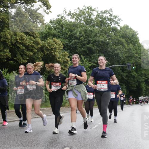 14.06.2026 - REWE Women's Run Jannik Wohlers http://msf.ph/oto/9792327 14.06.2026 10:07:04 Laufen 10146, 10148, 57, 10147, 10145 meine-sportfotos.de