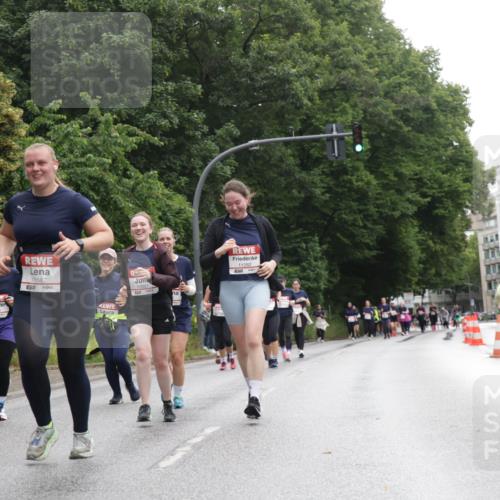 14.06.2026 - REWE Women's Run Jannik Wohlers http://msf.ph/oto/9792670 14.06.2026 10:07:39 Laufen 10587, 10887, 11282 meine-sportfotos.de
