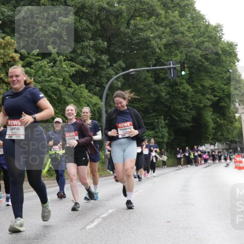 14.06.2026 - REWE Women's Run Jannik Wohlers http://msf.ph/oto/9792677 14.06.2026 10:07:39 Laufen 10587, 11445, 9690, 11282, 651 meine-sportfotos.de