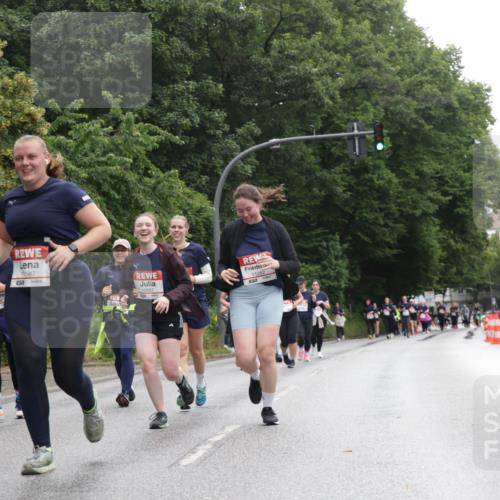 14.06.2026 - REWE Women's Run Jannik Wohlers http://msf.ph/oto/9792679 14.06.2026 10:07:40 Laufen 18587, 11282 meine-sportfotos.de