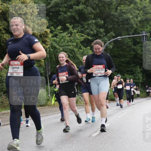 14.06.2026 - REWE Women's Run Jannik Wohlers http://msf.ph/oto/9792690 14.06.2026 10:07:40 Laufen 11445, 10587, 57, 11282, 57 meine-sportfotos.de