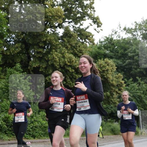 14.06.2026 - REWE Women's Run Jannik Wohlers http://msf.ph/oto/9792704 14.06.2026 10:07:42 Laufen 11445, 10887, 11282, 57, 11457 meine-sportfotos.de