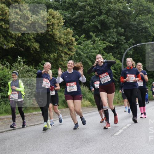 14.06.2026 - REWE Women's Run Jannik Wohlers http://msf.ph/oto/9792985 14.06.2026 10:08:09 Laufen 10689, 10644 meine-sportfotos.de