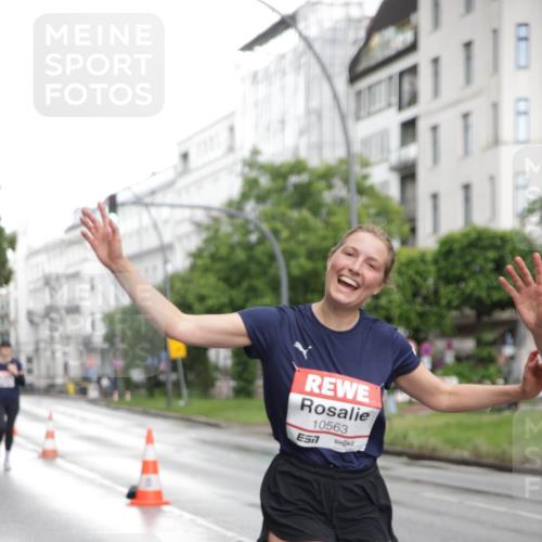 14.06.2026 - REWE Women's Run Jannik Wohlers http://msf.ph/oto/9793029 14.06.2026 09:52:09 Laufen 10563, 1116, 18 meine-sportfotos.de