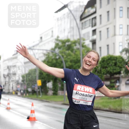 14.06.2026 - REWE Women's Run Jannik Wohlers http://msf.ph/oto/9793031 14.06.2026 09:52:09 Laufen 10563 meine-sportfotos.de