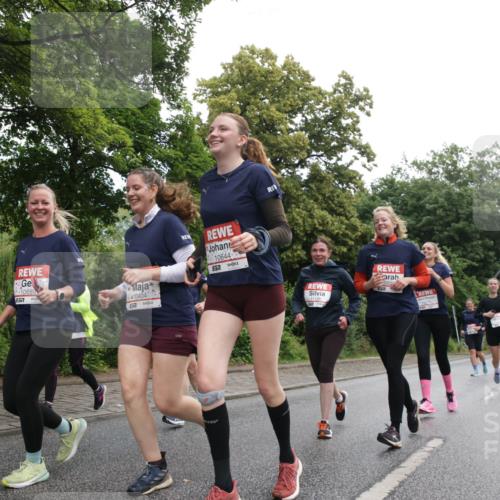 14.06.2026 - REWE Women's Run Jannik Wohlers http://msf.ph/oto/9793051 14.06.2026 10:08:12 Laufen 7, 10689, 104041, 10644, 657, 11125, 050 meine-sportfotos.de