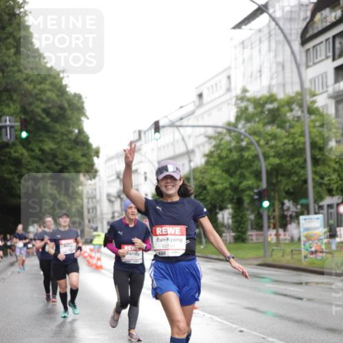 14.06.2026 - REWE Women's Run Jannik Wohlers http://msf.ph/oto/9793086 14.06.2026 09:52:15 Laufen 11383, 10737, 7 meine-sportfotos.de