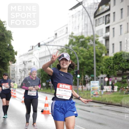 14.06.2026 - REWE Women's Run Jannik Wohlers http://msf.ph/oto/9793100 14.06.2026 09:52:15 Laufen 11383, 10737, 57 meine-sportfotos.de