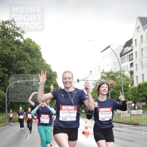 14.06.2026 - REWE Women's Run Jannik Wohlers http://msf.ph/oto/9793233 14.06.2026 09:52:25 Laufen 10774, 857, 10845, 57, 11312, 57 meine-sportfotos.de