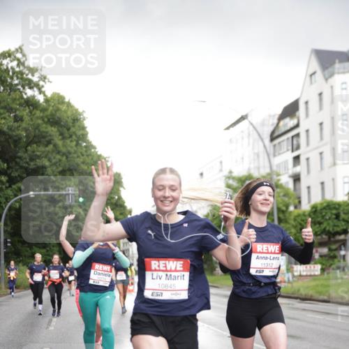 14.06.2026 - REWE Women's Run Jannik Wohlers http://msf.ph/oto/9793238 14.06.2026 09:52:25 Laufen 10774, 57, 10845, 7, 11312, 7 meine-sportfotos.de