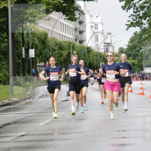 14.06.2026 - REWE Women's Run Jannik Wohlers http://msf.ph/oto/9793594 14.06.2026 09:07:20 Laufen 11447, 10245, 9 meine-sportfotos.de